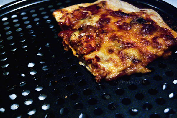 homemade_pizza_36_365_annasangle