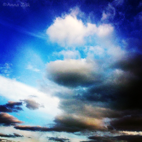 dramatic_sky_annasangle