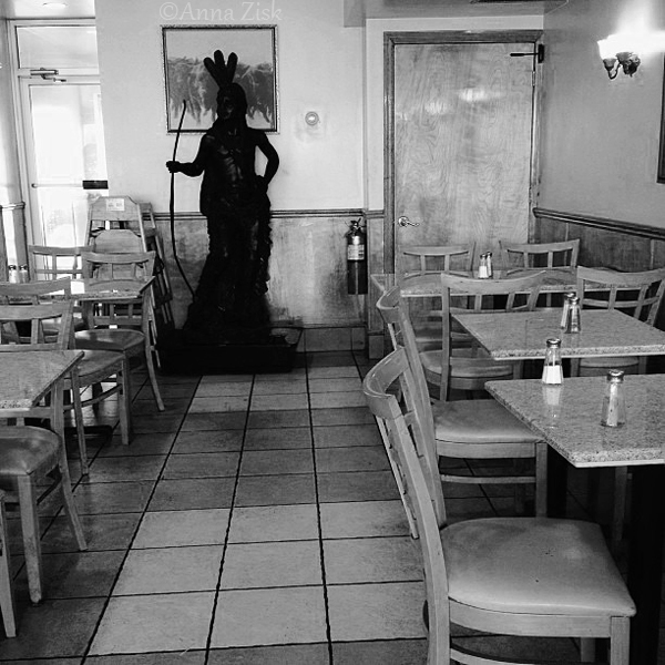 sit_and_eat_annasangle